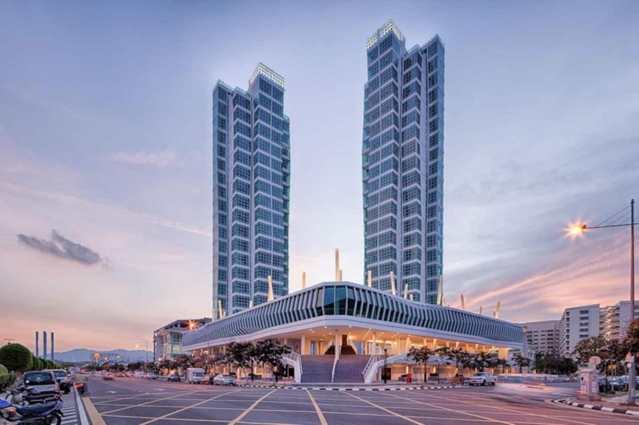 Loft Pano Seaview Suite 2 Bedroom By The Only Bnb Jelutong Extérieur photo
