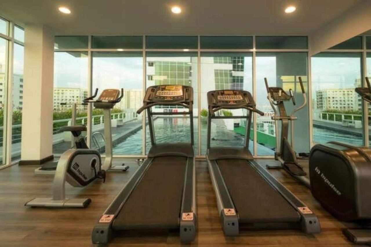Loft Pano Seaview Suite 2 Bedroom By The Only Bnb Jelutong Extérieur photo